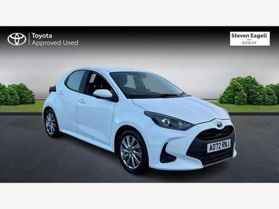 White Used 2022 Toyota Yaris Hybrid Hatchback | £15,894 (Good price)