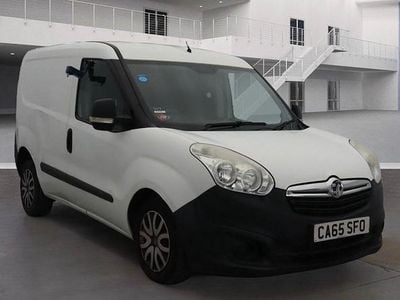 Used Vauxhall Combo 2016 White MPV