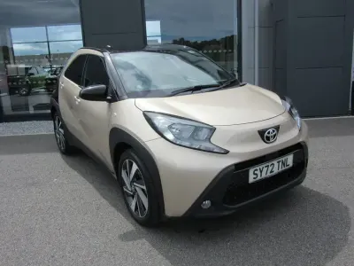 Used Toyota Aygo X 72 HP (52 kW) 2022 Beige SUV