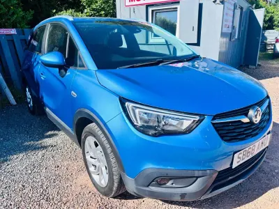 Used Vauxhall Crossland X 81 HP (59 kW) 2018 Blue SUV