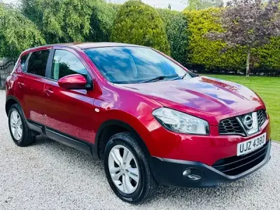 Used Nissan Qashqai Acenta 117 HP (86 kW) 2013 Red SUV