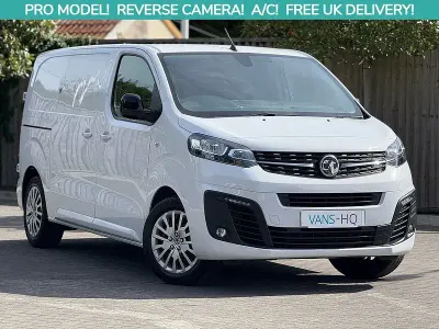 Used Vauxhall Vivaro 120 HP (88 kW) 2023 White MPV