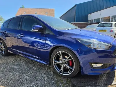 Używany Ford Focus ST-Line X 140 KM (102 kW) 2017 Niebieski Hatchback