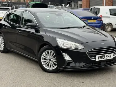 Używany Ford Focus Titanium 125 KM (91 kW) 2019 Czarny Hatchback