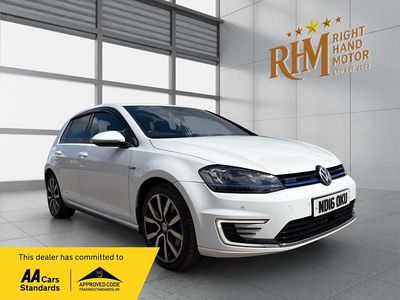 Begagnad VW Golf VII GTE 204 HK (150 kW) 2016 Vit Halvkombi