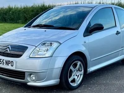 Używany Citroën C2 Furio 73 KM (53 kW) 2005 Srebrny Hatchback