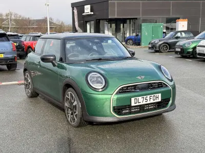 Nowe Mini Cooper Hatch 113 kW (154 KM) 2026 Zielony Hatchback