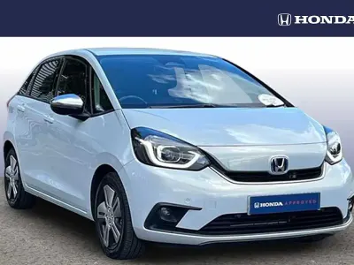Used Honda Jazz Hybrid 109 HP (80 kW) 2021 White Hatchback