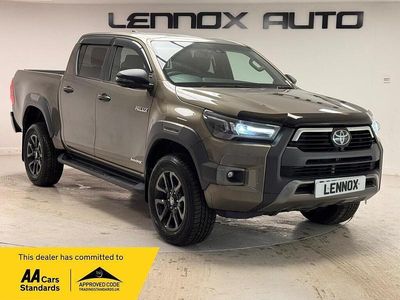 Used Toyota HiLux 201 HP (147 kW) 2023 Bronze Pickup