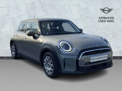 Usado Mini ONE Classic 101 CV (74 kW) 2022 Gris Utilitario