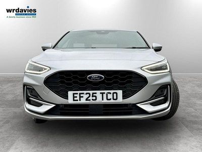 Begagnad Ford Focus ST-Line X 2025 Silver Halvkombi