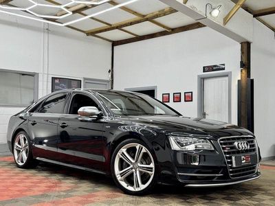 Used Audi S8 520 HP (382 kW) 2013 Black Sedan