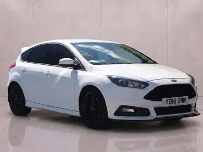 Used Ford Focus ST 185 HP (136 kW) 2018 White Hatchback