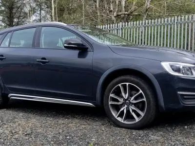 Used Volvo V60 CC 150 HP (110 kW) 2018 Grey Estate