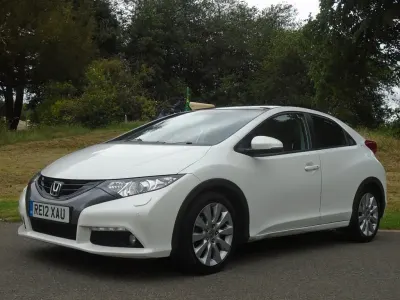 Used Honda Civic EX 2012 White Hatchback