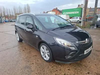 Second-hand Vauxhall Zafira SRi 170 CP (125 kW) 2015 Negru Monovolum