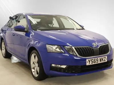 Used Skoda Octavia SE Drive 115 HP (84 kW) 2019 Blue Hatchback