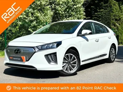 Begagnad Hyundai Ioniq Premium 100 kW (136 HK) 2023 Halvkombi