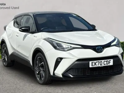 Used Toyota C-HR 122 HP (89 kW) 2020 White pearl bitone SUV