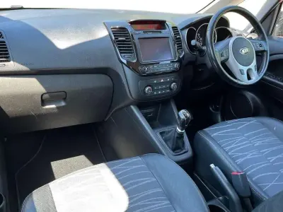 Used Kia Venga 123 HP (90 kW) 2017 Red Hatchback