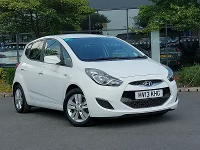 Used Hyundai ix20 Active 123 HP (90 kW) 2013 White Hatchback