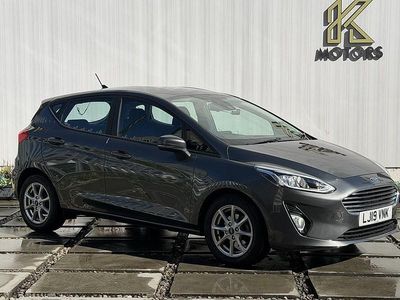 Used Ford Fiesta Zetec 100 HP (73 kW) 2019 Grey Hatchback