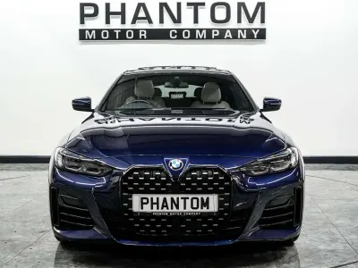 Begagnad BMW 420 M Sport 184 HK (135 kW) 2022 Blå Halvkombi