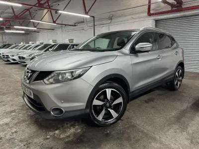 Used Nissan Qashqai N-Connecta 110 HP (80 kW) 2016 Silver SUV