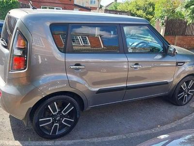 Silver Used 2011 Kia Soul SUV | £1,495 (Fair price)