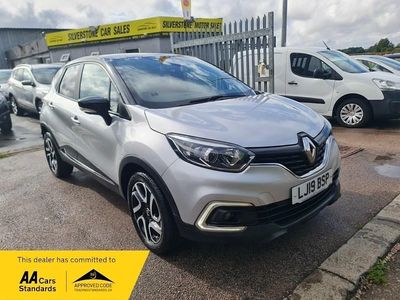 Used Renault Captur Iconic 90 HP (66 kW) 2019 Silver/black SUV