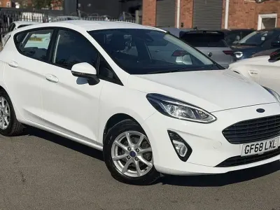 Usado Ford Fiesta Zetec 100 HP (73 kW) 2018 Branco Citadino