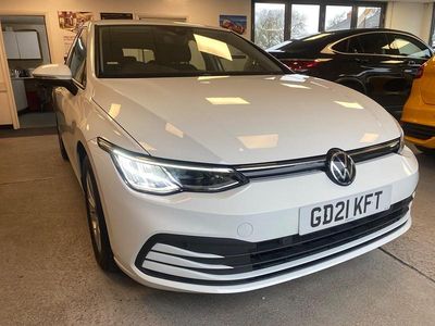 Used VW Golf VII Life 130 HP (95 kW) 2021 White Hatchback