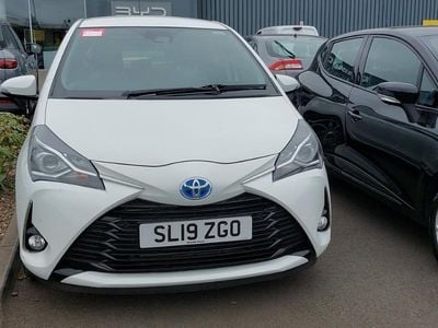 Second-hand Toyota Yaris Hybrid 100 CP (73 kW) 2019 Alb Hatchback