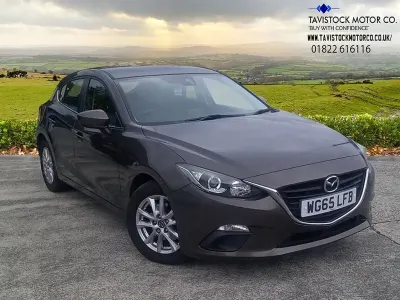 Używany Mazda 3 121 KM (88 kW) 2015 Szary Hatchback