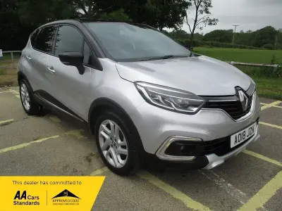Used Renault Captur Dynamique 90 HP (66 kW) 2018 Silver/black SUV