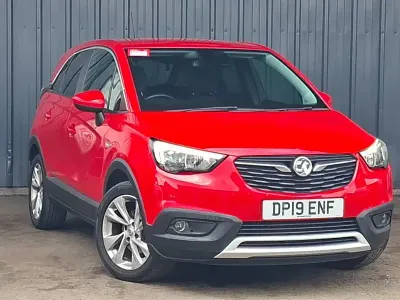 Used Vauxhall Crossland X 130 HP (95 kW) 2019 Red SUV