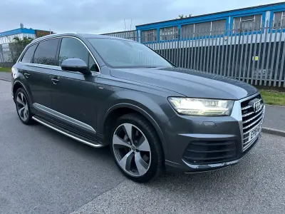 Begagnad Audi Q7 S-Line 2016 Grå SUV