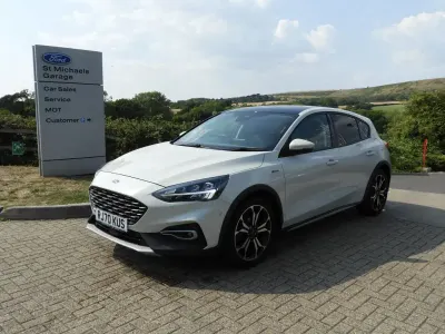 Used Ford Focus Active X 125 HP (91 kW) 2021 Metropolis white (exclusive paint) Hatchback