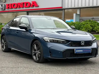 Begagnad Honda Civic Sport 143 HK (105 kW) 2025 Blå Halvkombi