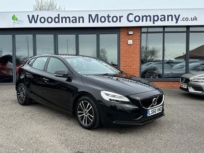 Used Volvo V40 Momentum 120 HP (88 kW) 2016 Black Hatchback