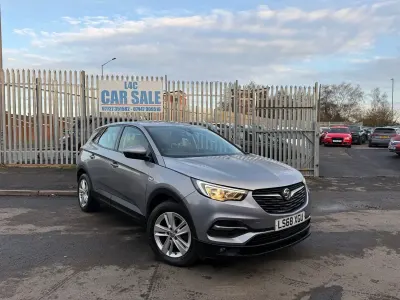 Used Vauxhall Grandland X 130 HP (95 kW) 2018 Grey SUV