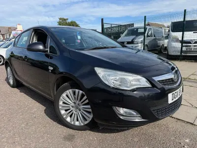Used Vauxhall Astra Excite 2011 Black Hatchback