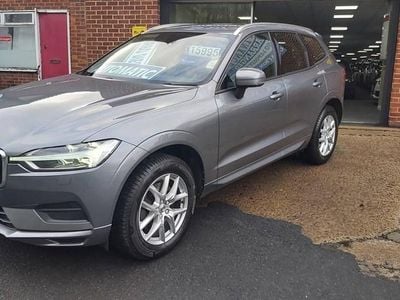 Second-hand Volvo XC60 Momentum 190 CP (139 kW) 2019 Gri SUV