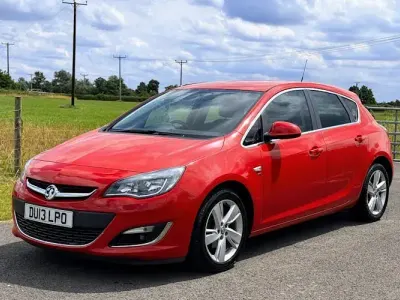 Used Vauxhall Astra SRi 140 HP (102 kW) 2012 Hatchback