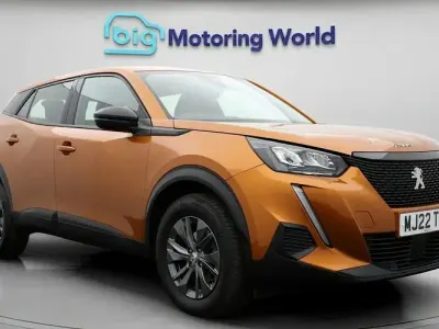 Used Peugeot 2008 Active Premium 101 HP (74 kW) 2022 Orange SUV