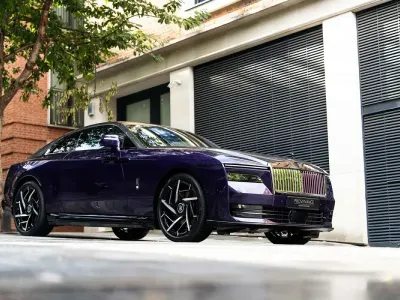 New Rolls Royce Spectre 430 kW (585 HP) 2026 Vapour violet + gunmetal Coupe