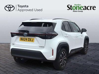Used Toyota Yaris Cross Design 113 HP (83 kW) 2024 White SUV