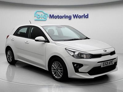 Used Kia Rio 83 HP (61 kW) 2021 White Hatchback