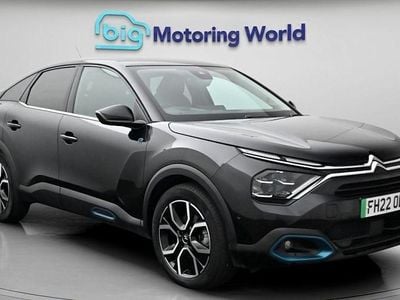 Begagnad Citroën e-C4 Shine 100 kW (136 HK) 2022 Svart Halvkombi