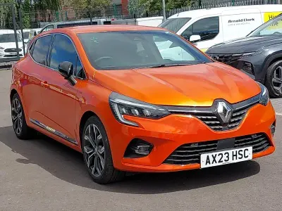 Used Renault Clio Techno 145 HP (106 kW) 2023 Orange Hatchback